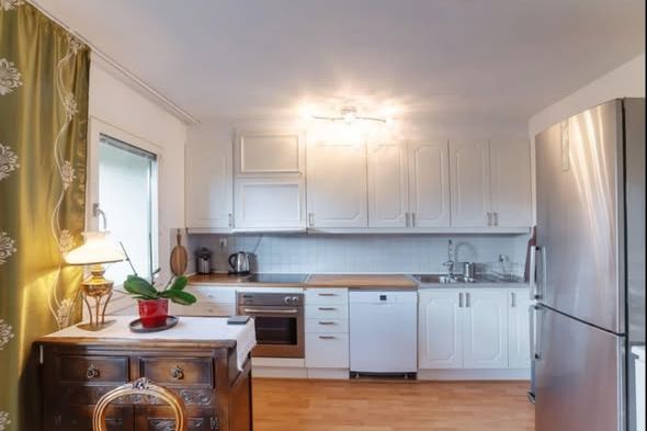 Flatmate Wanted: Sundbyberg, Lakefront Gem