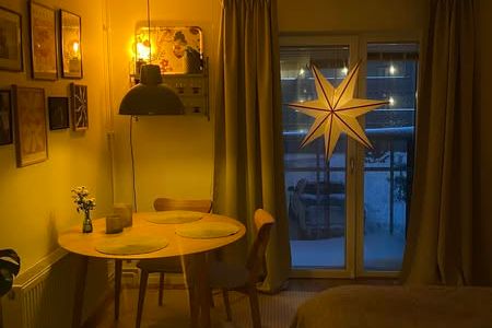 Fräsch studentetta på Tomtebo, balkong