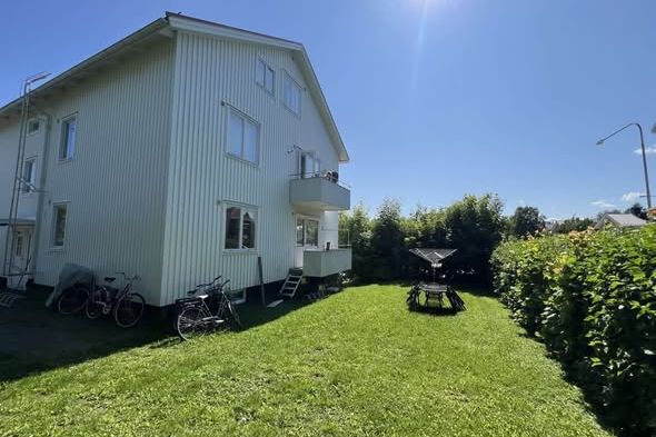 Trevlig 2:a på Östra Nygatan med balkong