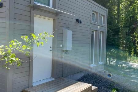 Nybyggt Attefallshus med loft i Tullinge