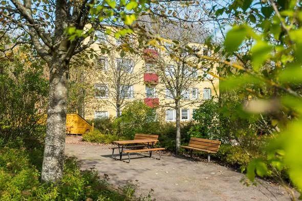 Välplanerad 2:a i Sjöbo med p-plats