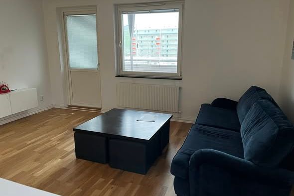 Möblerad 2a nära T-bana i Husby