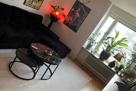 Stort rum uthyres nära T-bana i Bagarmossen