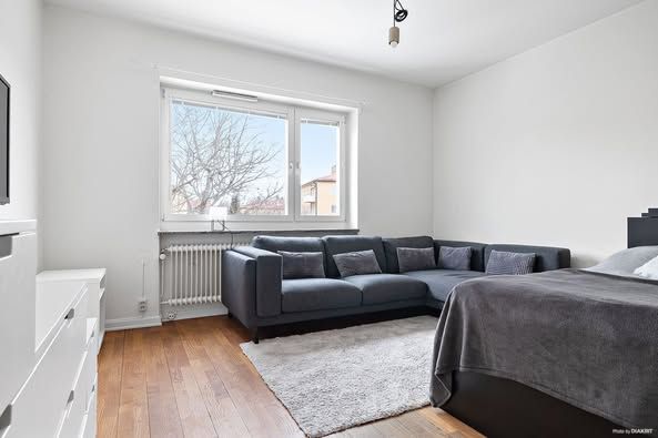 Möblerad etta i Fålhagen nära stationen