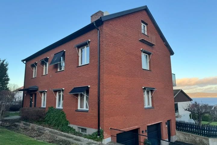 5 rok med Vätterutsikt & garage