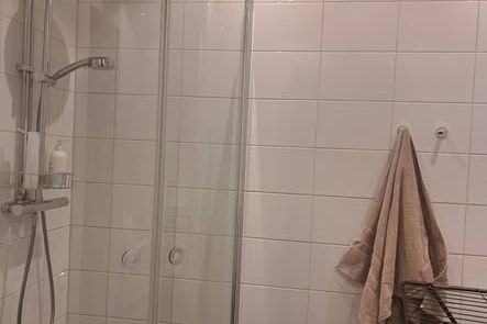 Möblerat rum nära T-bana i Rinkeby