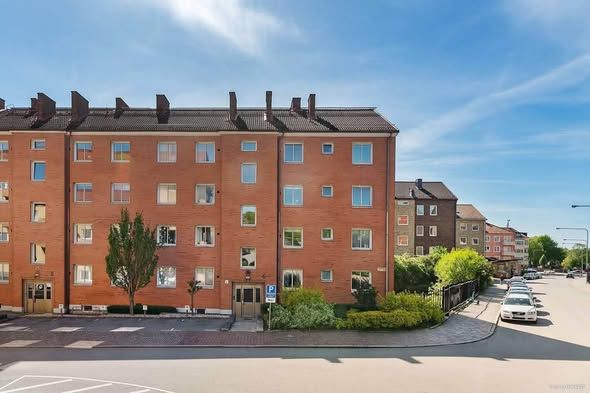 Modern 1:a i Eneborg nära centrum