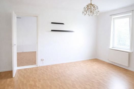 2 rok i lugnt område – parkering ingår