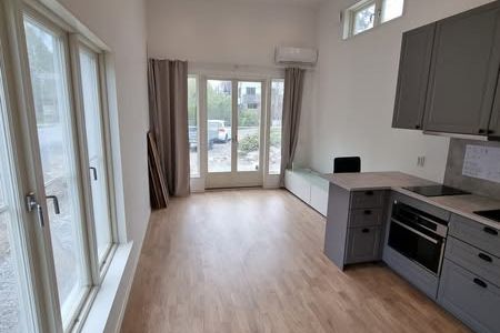 Nybyggt Attefallshus med loft i Nacka