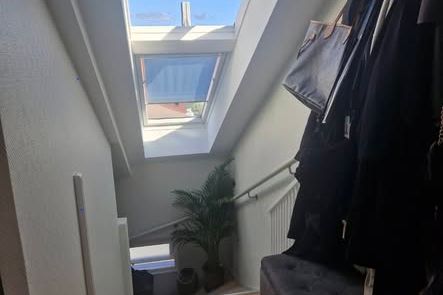 Möblerad 2:a i Övre Eriksberg m p-plats