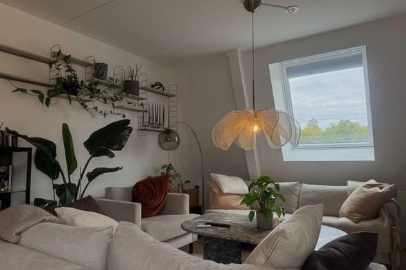 Ljust rum i Skälby nära natur & stad