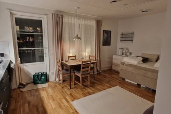 Nyproducerad 1:a med balkong i Älvsjö