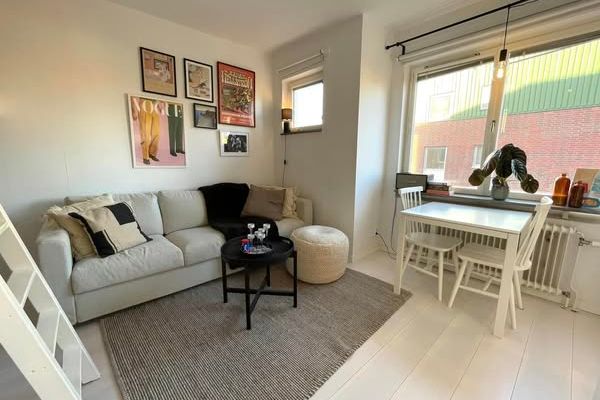 Central etta i Sundbyberg med nyrenoverat kök