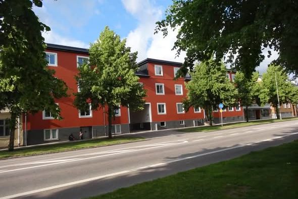 Ljus 3:a på 80 kvm uthyres