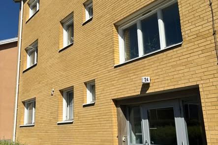 Trevlig 4:a i två plan nära city