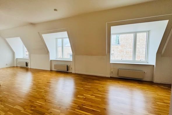 Modern 1,5 rok mitt i centrum