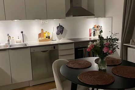 Nyrenoverad 1:a med stor uteplats