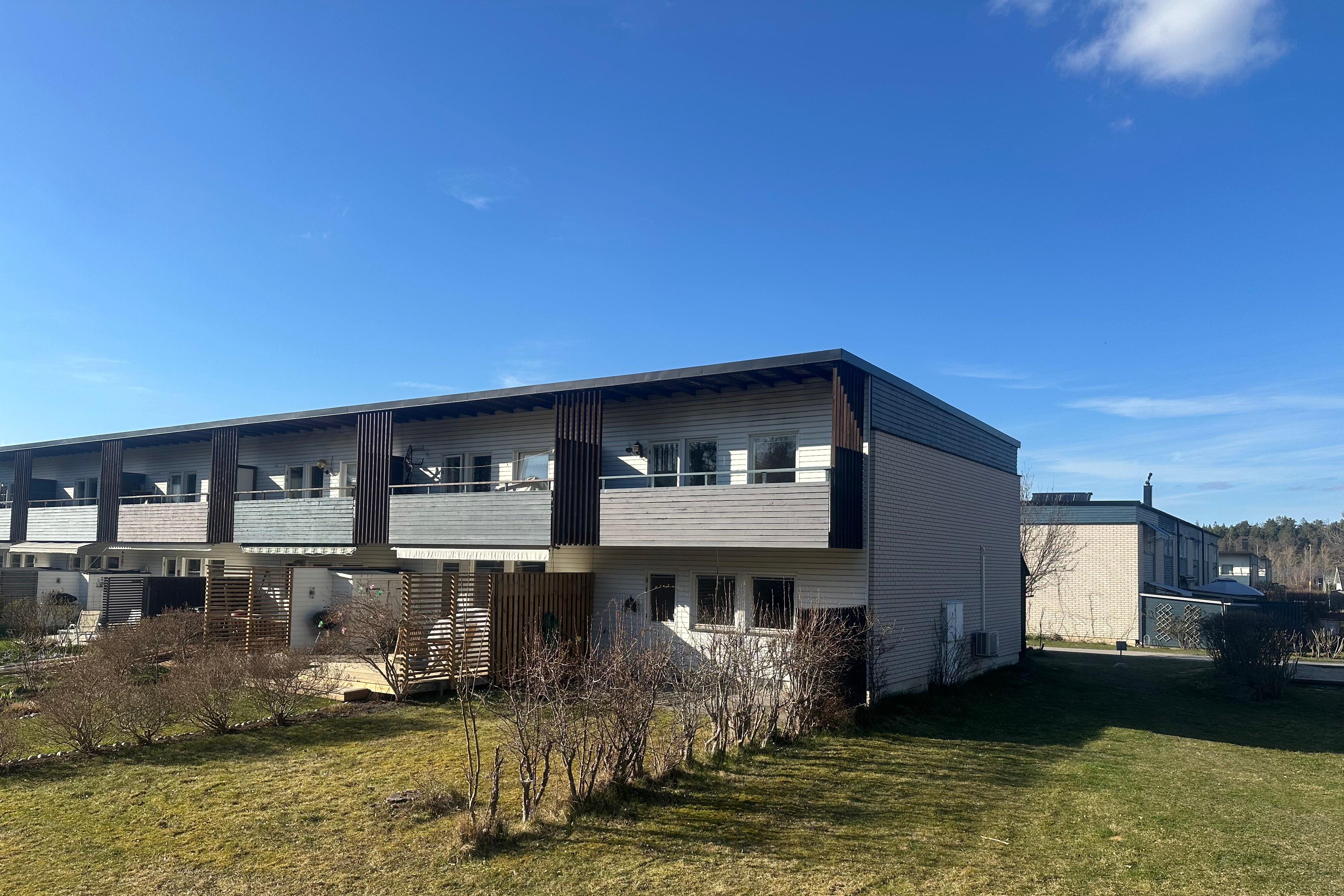 Radhus uthyres på Ekerö | Bästa läget !!