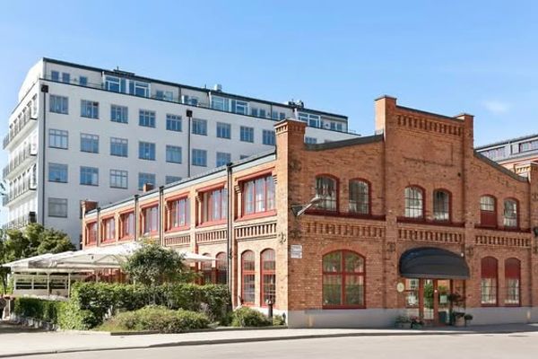 Charmig tvåa med sjöglimt på Lilla Essingen