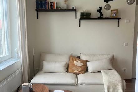Nybyggd 1:a i Luthagen – möblerad