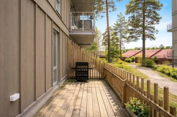 Ny 1:a i Vällingby med stor terrass