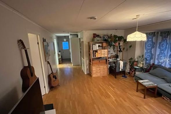 3:a i Räppe med två balkonger & p-plats