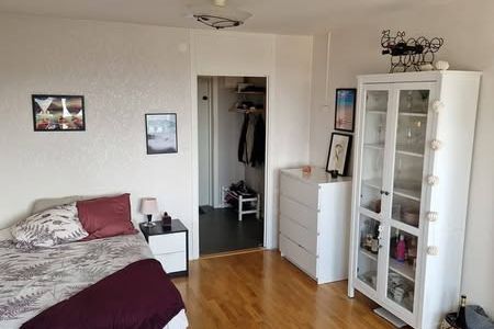 Möblerad etta i Gränby nära city och natur