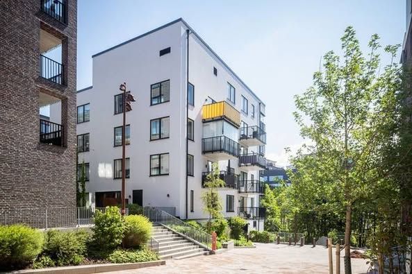 Möblerad 1:a i Nya Hovås med uteplats