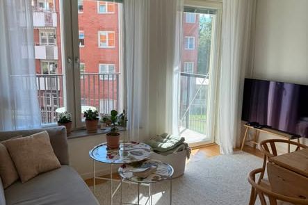 Mysig 1,5:a med balkong i Sköndal