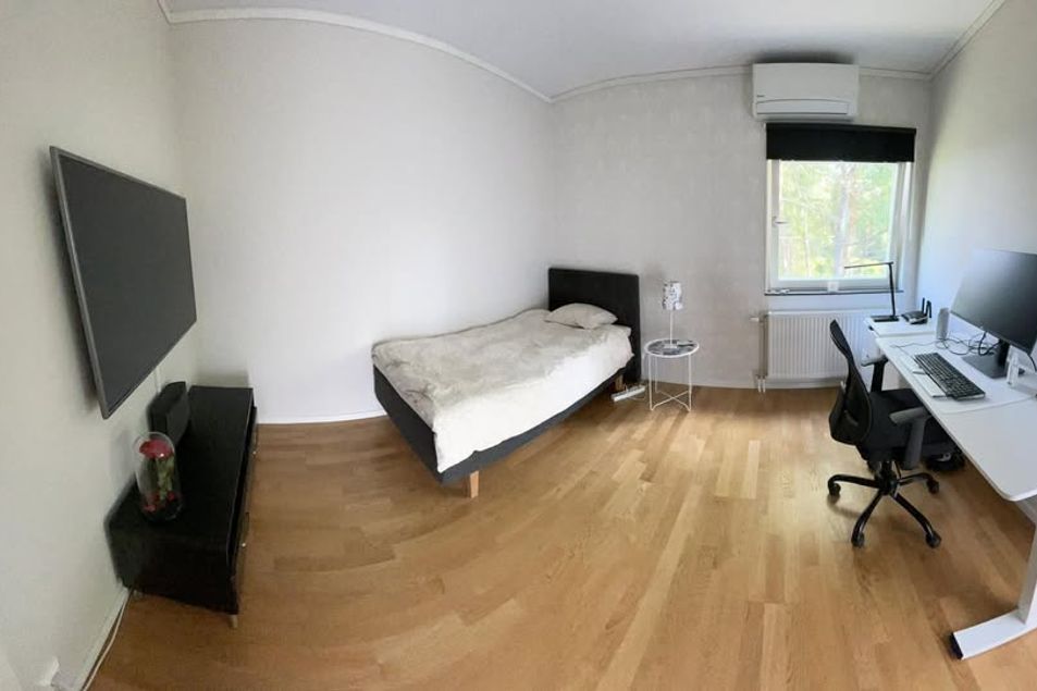 Rum i Kista med tillgång till gemensamt