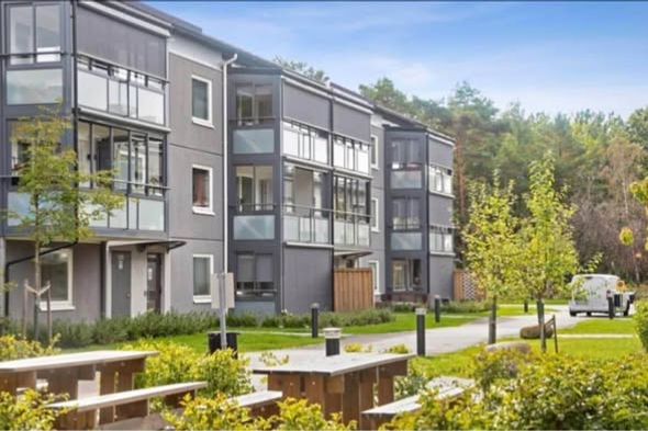 3 rok i Lövgärdet med inglasad balkong
