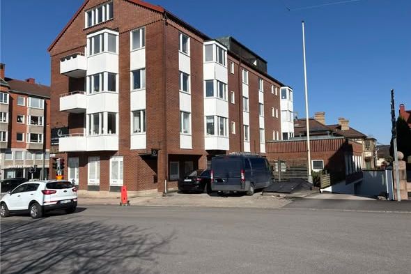 2 rok med balkong & garage, 1:a hand
