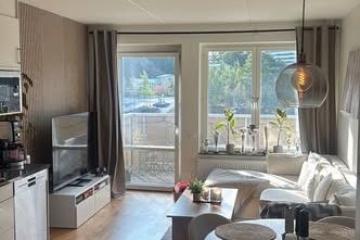 Omöblerad 1,5:a med balkong i Täby