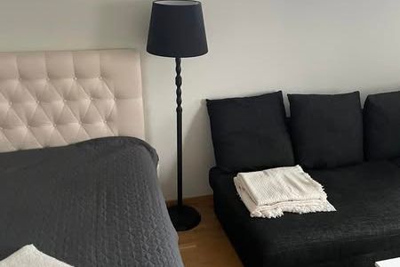 Möblerad etta i Västerhaninge – allt ingår