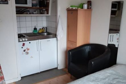 Möblerad etta i Solna centrum