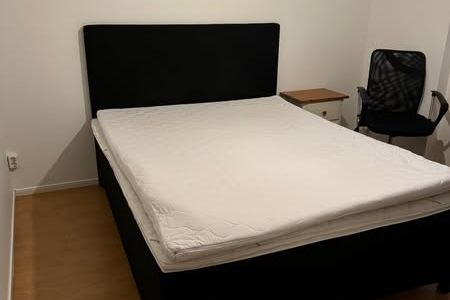 Möblerad 3:a nära Farsta, internet ingår