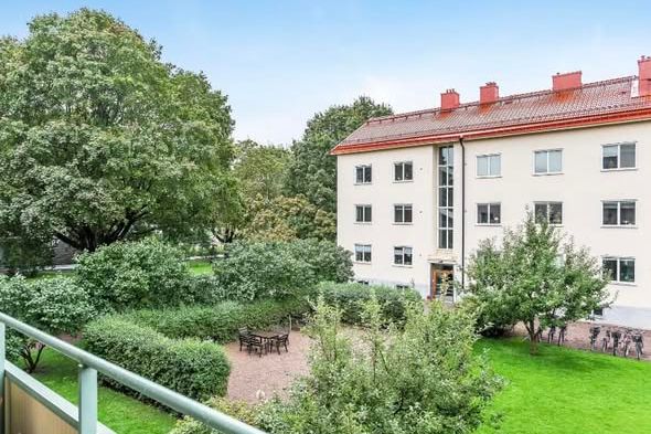 Mysig 1:a med balkong i Fålhagen