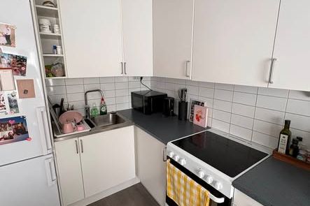 Möblerad 1:a nära universitetet