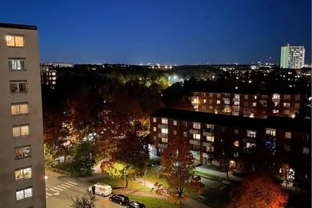 Mysig 1:a med balkong i Farsta