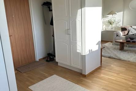 Etta 43 kvm nära centrum & Högskolan