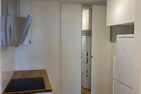 Nyrenoverad 1:a i Stuvsta med uteplats