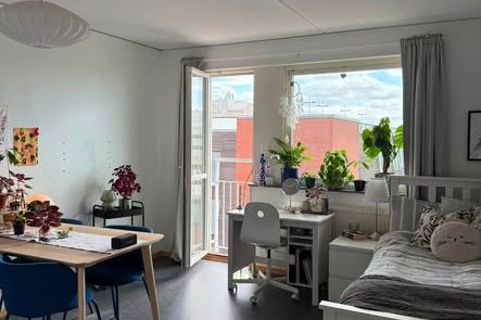 Möblerad studentetta i Gamletull