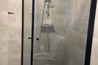 Nybyggd fräsch studio i Spånga
