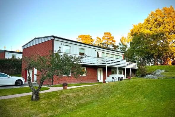 Nyrenoverad 3:a i villa i Kungsbacka