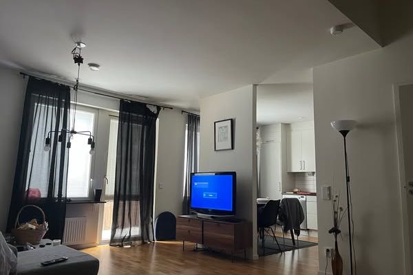 Ljus 1,5:a med balkong i Sjöstan