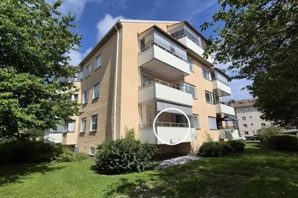 Central 3:a nära Bern Arena med balkong