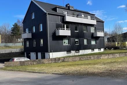 Modern 2:a med balkong på Bergsäter