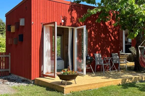 Mysig nybyggd stuga på Brännö