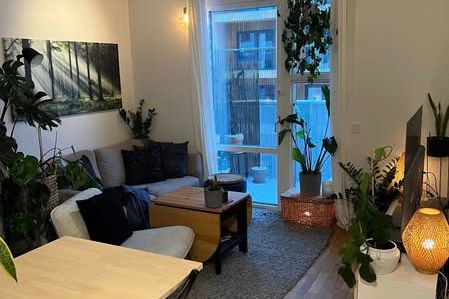 Nyproducerad 2:a med balkong i Barkarby