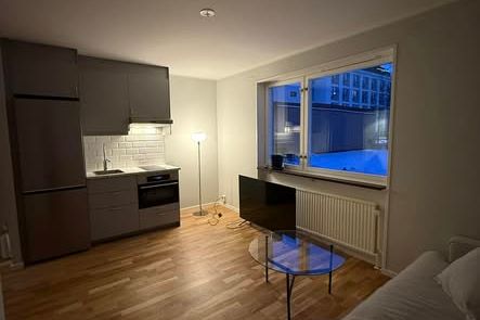 Nyrenoverad 1:a i centrala Linköping